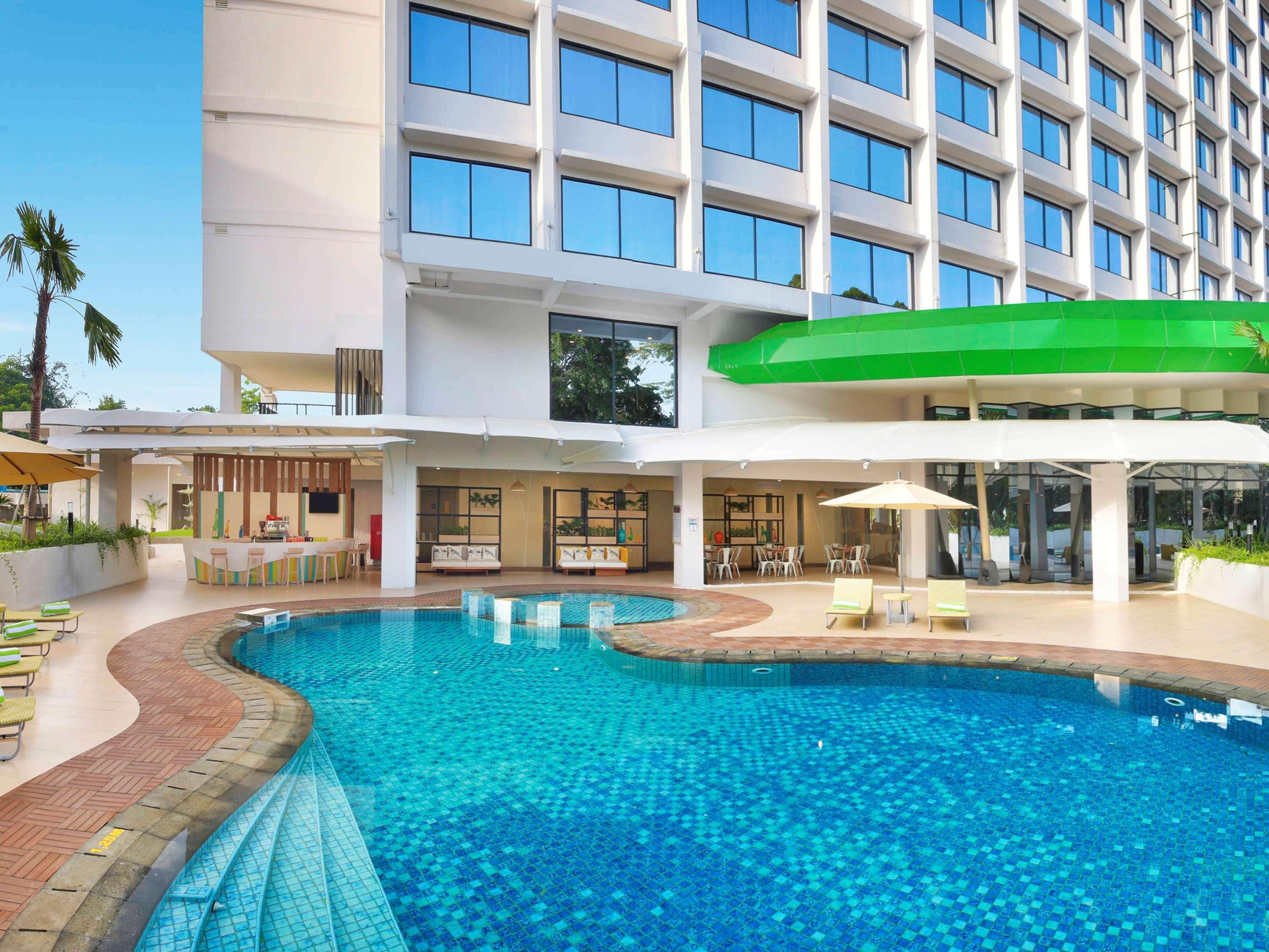 Hotel Ibis Styles Bogor Raya Exterior foto