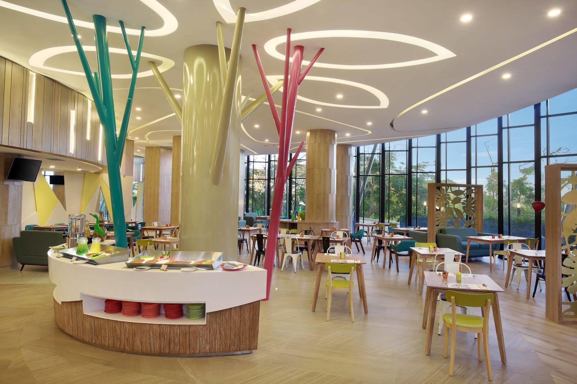 Hotel Ibis Styles Bogor Raya Exterior foto