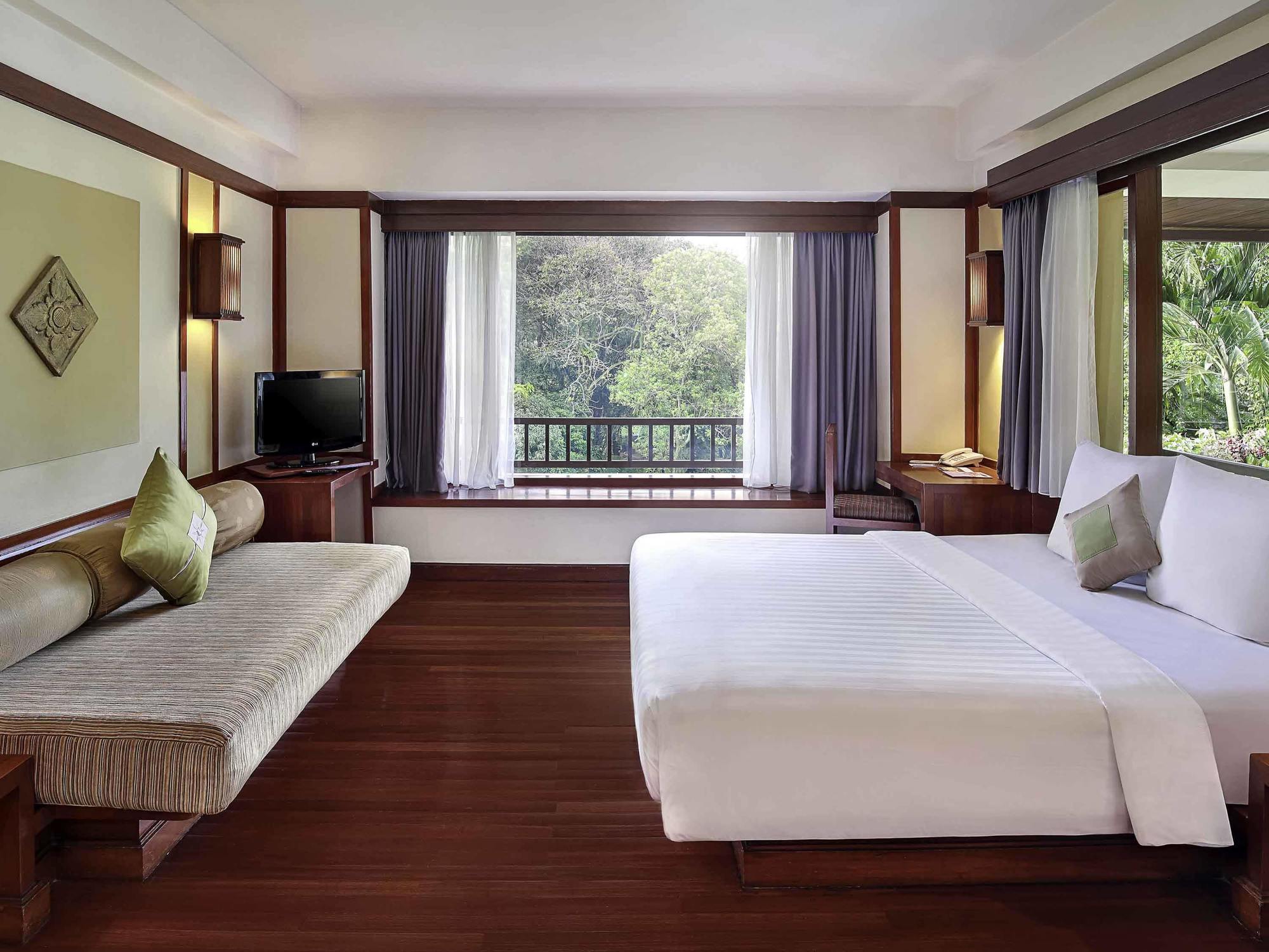 Hotel Ibis Styles Bogor Raya Exterior foto